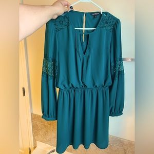 Green long sleeve dress